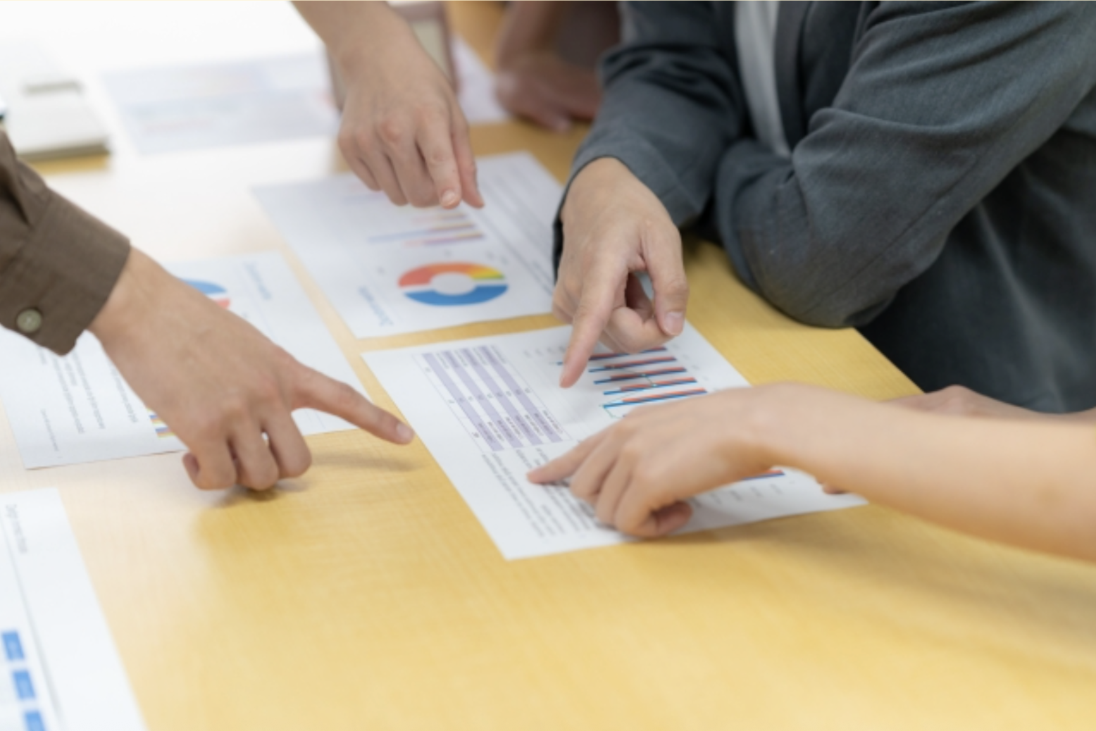 マイクロモーメントとは？ユーザーの意思決定瞬間を捉えるマーケティング活用法を解説